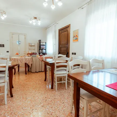 Hotel Corte Di Emma 2*