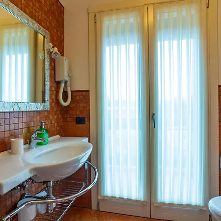 Hotel Corte Di Emma 2*